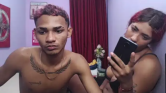 black_twinks Show in webcam