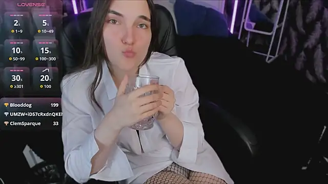 Rune_Veila's Live XXX Chat