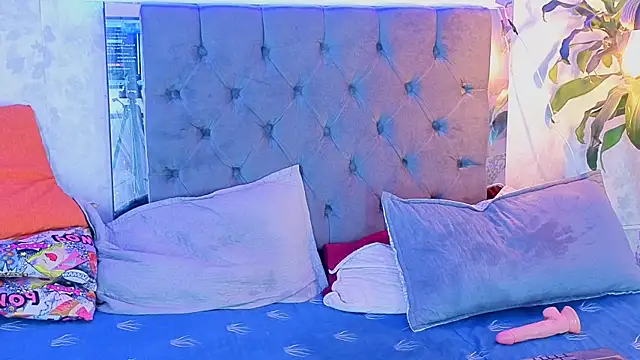 XXX chat uživo modela july_quinzel