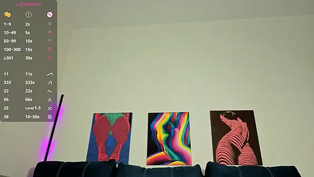 TrixiBellのライブXXXチャット