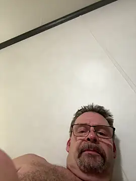 Rivers421 élő XXX-chatje