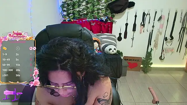 elektra_32's Live XXX Chat