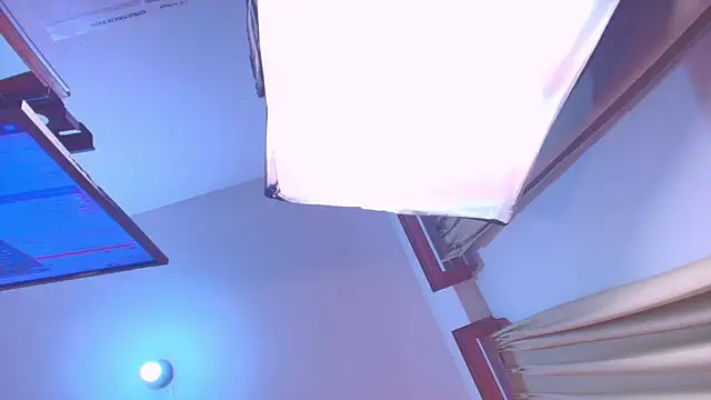 ValentinaVegaa's Live XXX Chat