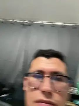 Kurtxxx22 라이브 XXX 채팅
