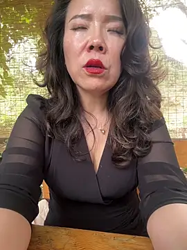 anna_kk – Naživo XXX chat