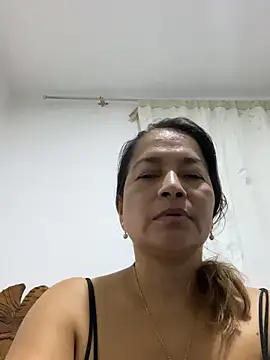 Jlo_69 Chat XXX in diretta