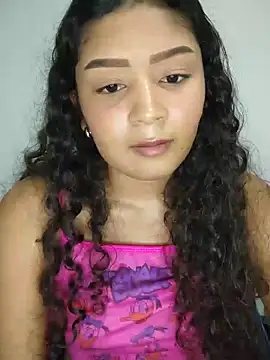 Chat +18 de Helena-123 ao vivo