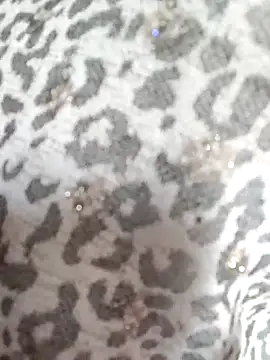 Ruhi_07 লাইভ XXX চ্যাট