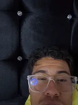 Chat +18 de TavoHot_ ao vivo