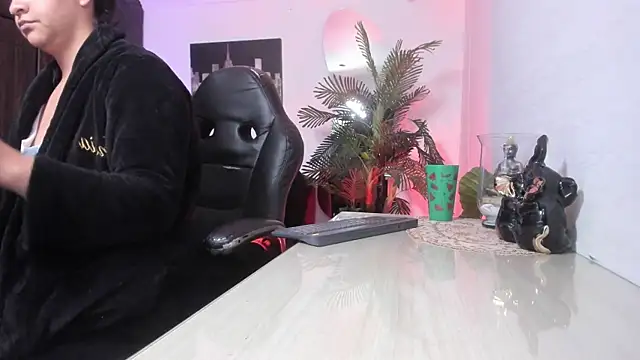 Živý XXX chat Amaia_Bushida