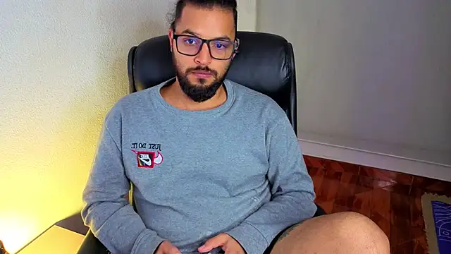 Chat +18 de Ernesto-Rodriguez82 ao vivo