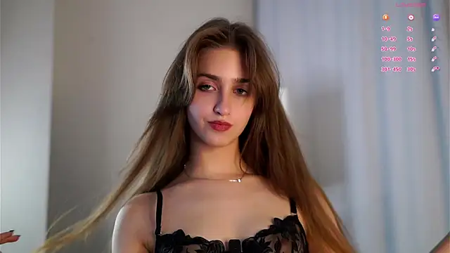 ClarineCasebolt – Naživo XXX chat