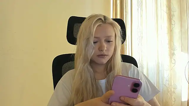 MidnightPoise Live XXX-chat