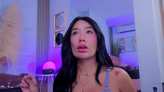 Chlooee__ live XXX chat