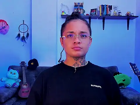 XXX chat uživo modela Sam_Bartonn
