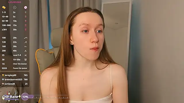 mowalova's Live XXX Chat