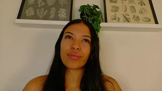 RiriiBrunette__ Chat XXX in diretta