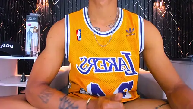 Gregory_Sforza élő XXX-chatje