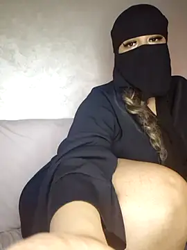 Queenhoiyam Chat XXX live
