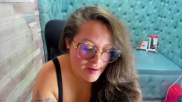 Sarah_Boobs_ Chat XXX live