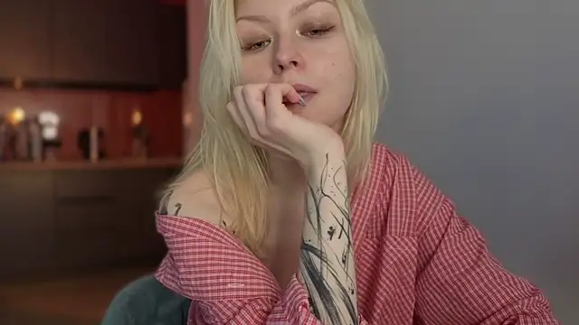 Callista_a Adlı Modelin Canlı XXX Sohbeti
