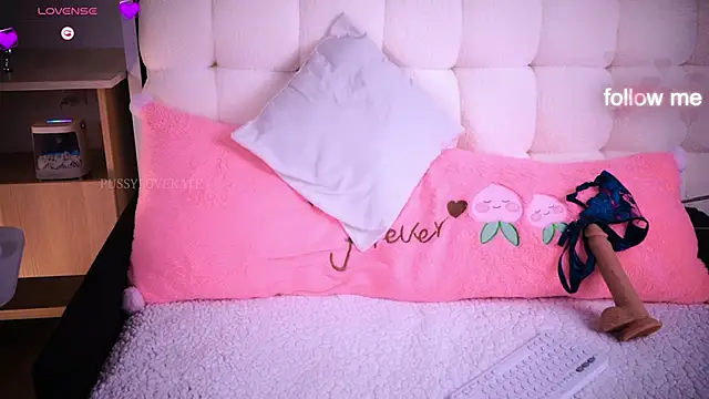 Pussylovekate 现场XXX聊天