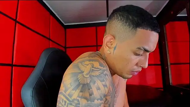 Damian09_ Live XXX-Chat