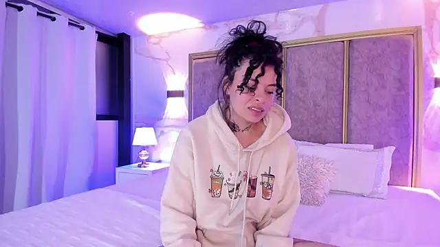 KatherineGomez Chat XXX in diretta