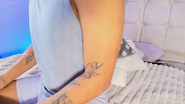 XXX chat uživo modela kiing_azahell