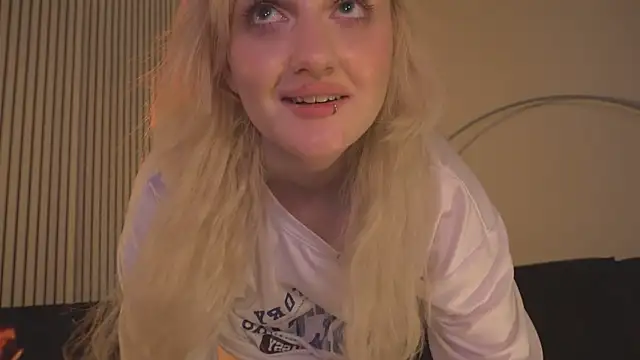 Chat +18 de ELLIEJAY ao vivo