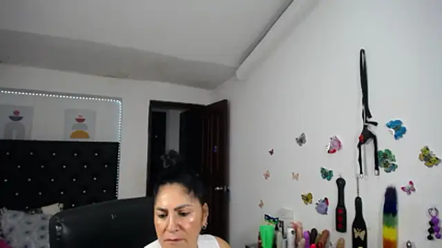 mature_bigboobs10's Live XXX Chat