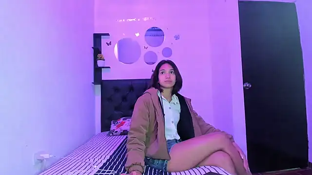 צ'אט XXX בשידור חי של sapphire_brown20