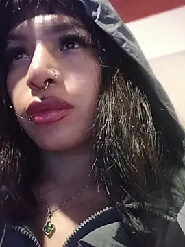 XXX chat uživo modela MeelFox