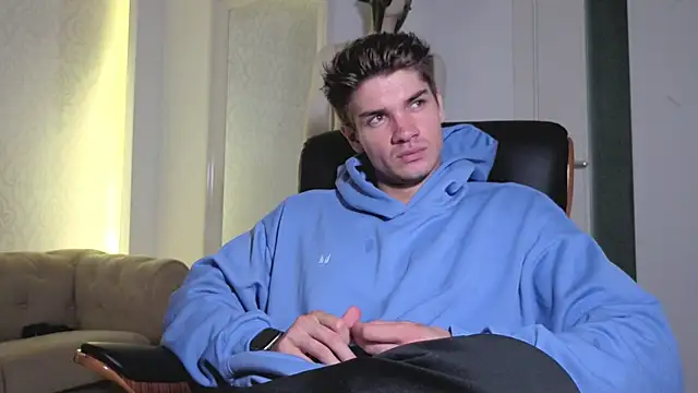 MaxKaiden XXX чат на живо
