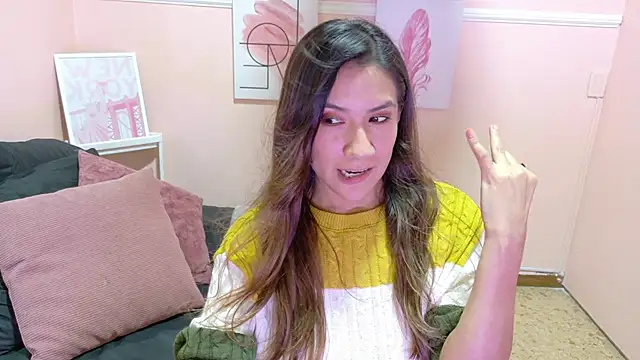 veranoiree Adlı Modelin Canlı XXX Sohbeti