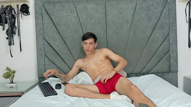 Chat XXX en directo de ZafiroAndFlynn