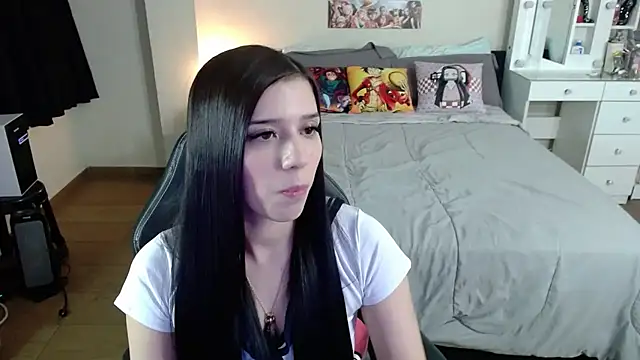 XXX chat uživo modela kittykat18x