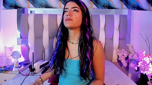 Chat +18 de IsaDiiaz ao vivo