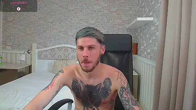 Chat XXX en directo de JonahShaw