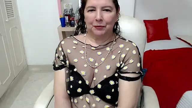 leonela_69 Adlı Modelin Canlı XXX Sohbeti