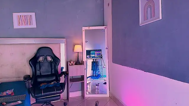 دردشة Emily_Castillo_1 الجنسية المباشرة