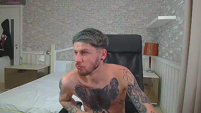 JonahShaw élő XXX-chatje