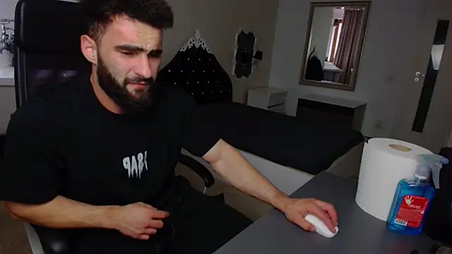 MicahLane Chat XXX in diretta