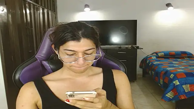Chatroom XXX en direct de Alanni_parker