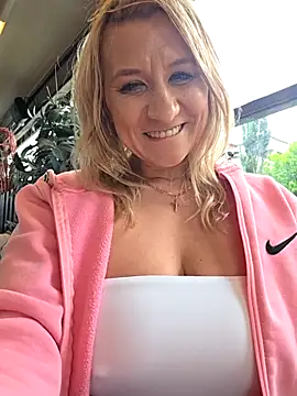 KaylinJan Live XXX-chat