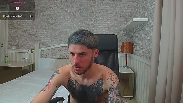 JonahShaw élő XXX-chatje