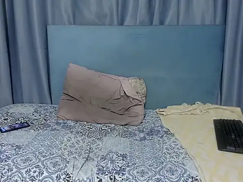 Chat +18 de KinkyTrans23 ao vivo
