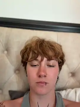 צ'אט XXX בשידור חי של IceMur