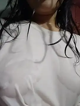 ElaRuil69 现场XXX聊天