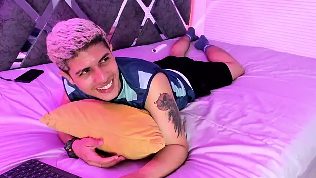 dominic_connor লাইভ XXX চ্যাট